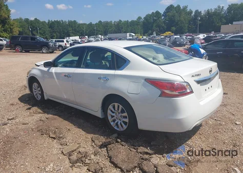 2015 Nissan Altima 2.5 S z USA, uszkodzony, nr VIN 1N4AL3AP4FC270774